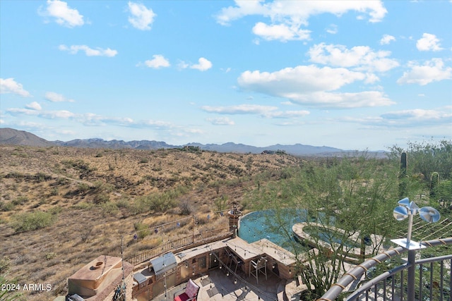 bird's eye view featuring a mountain view