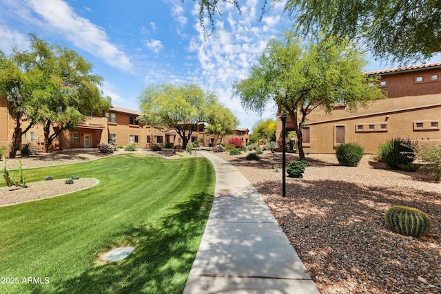 11500 E Cochise Dr Unit 1015, Scottsdale, AZ 85259 - surrounding community featuring a lawn and a residential view