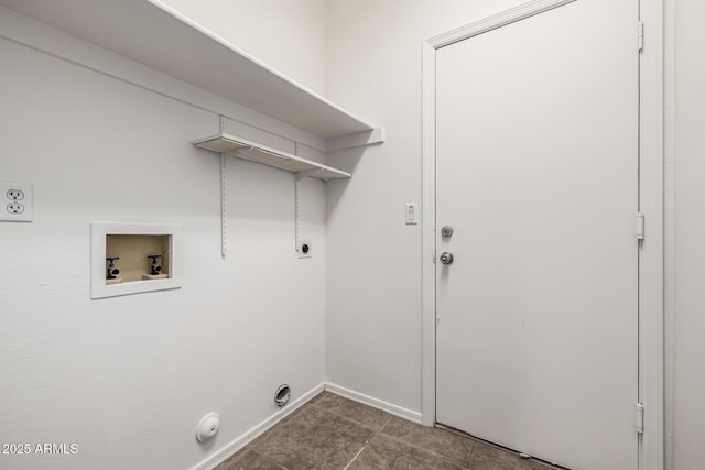 washroom with laundry area, hookup for an electric dryer, gas dryer hookup, and washer hookup