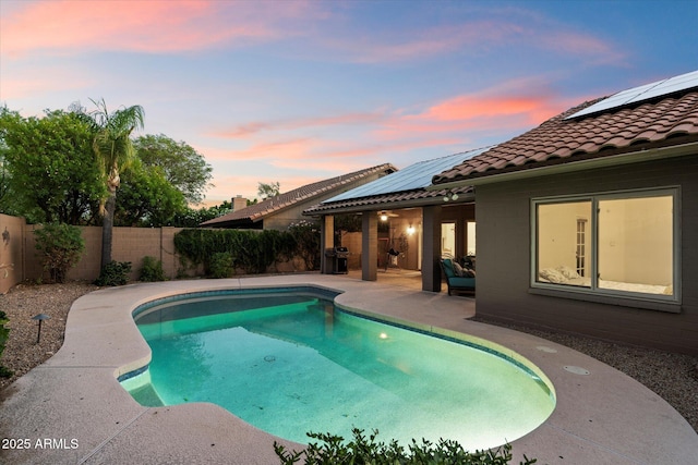 13361 N 99th Pl, Scottsdale, AZ 85260 - view of swimming pool with a patio area and a fenced backyard