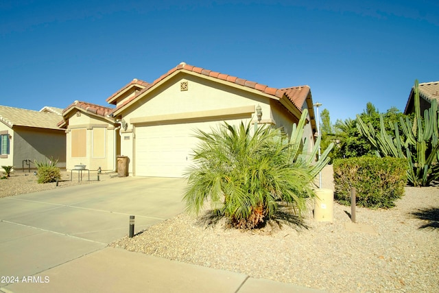 view of front of house featuring a garage