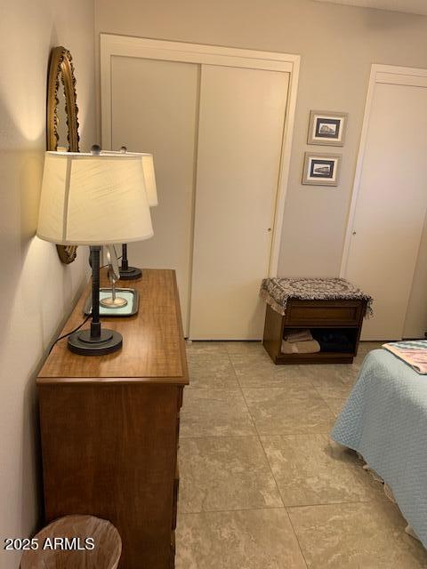 bedroom featuring a closet