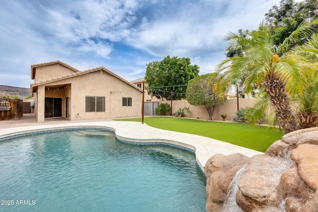 4041 W Hackamore Dr, Phoenix, AZ 85083 - view of pool featuring a fenced backyard and a patio area