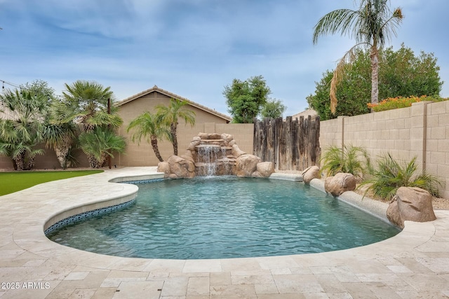 4041 W Hackamore Dr, Phoenix, AZ 85083 - view of pool featuring a fenced backyard