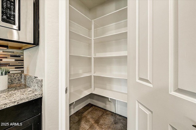 18207 W Sells Dr, Goodyear, AZ 85395 - view of pantry