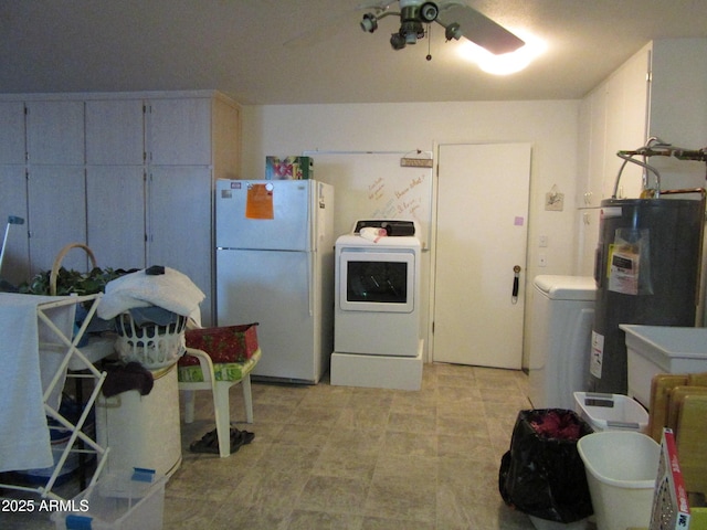 laundry room with washer / clothes dryer and electric water heater