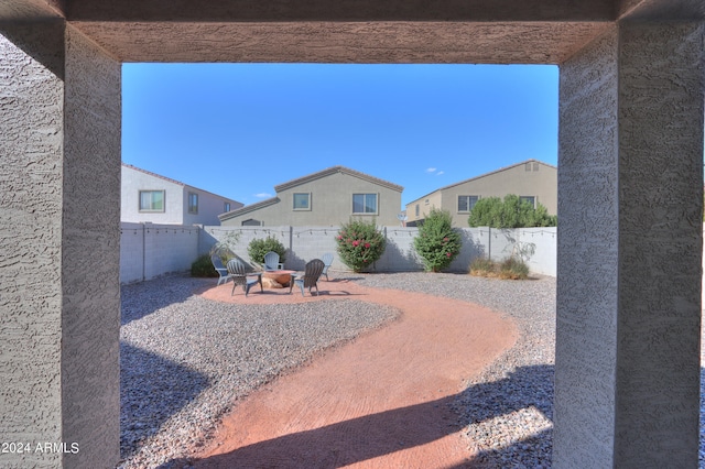 view of yard featuring a patio area