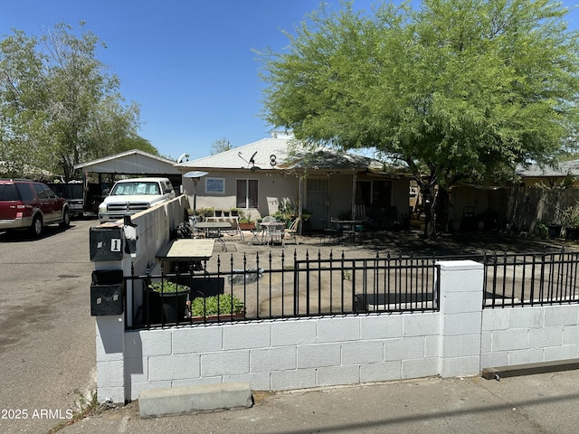 2020 N 20th St Frnt, Frnt, Phoenix, AZ 85006 - view of front of house with a fenced front yard