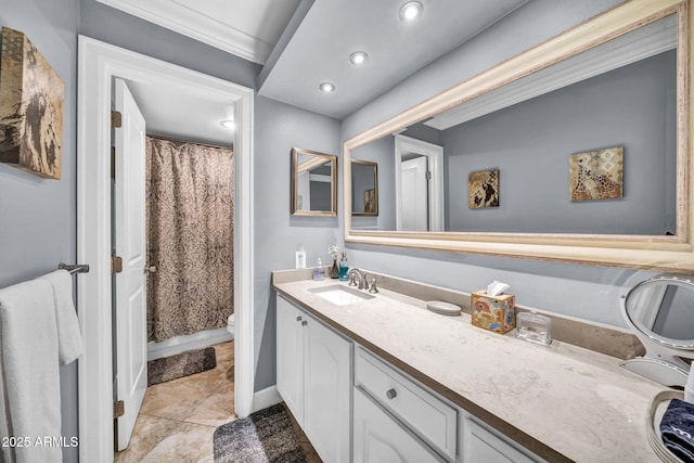 7625 E Camelback Rd Unit B138, Scottsdale, AZ 85251 - full bath featuring vanity, toilet, recessed lighting, ornamental molding, and curtained shower