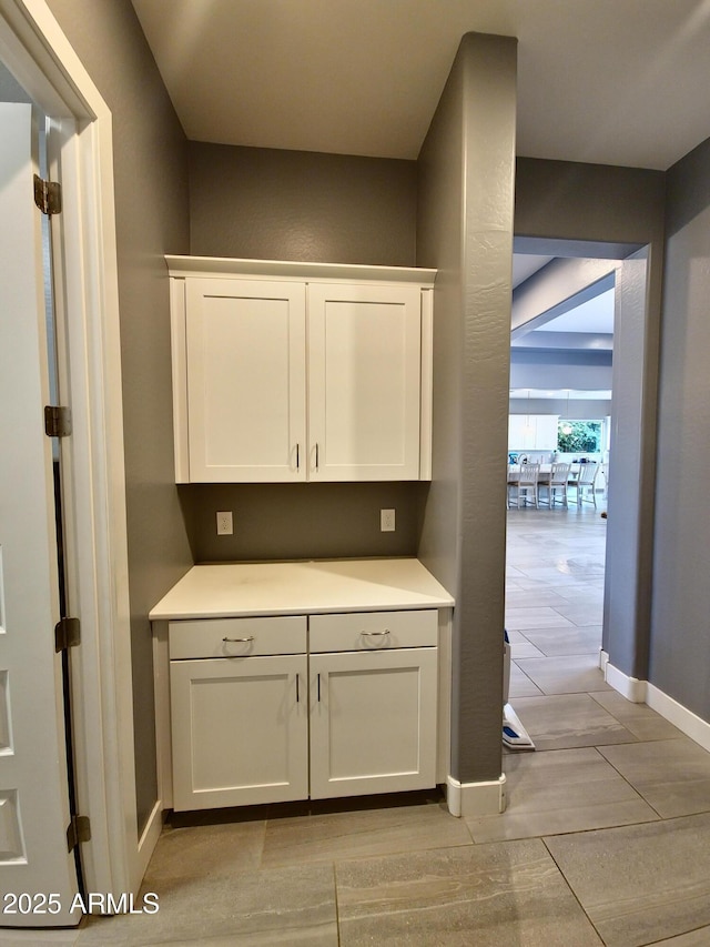 9187 W Parkside Ln, Peoria, AZ 85383 - hallway featuring baseboards