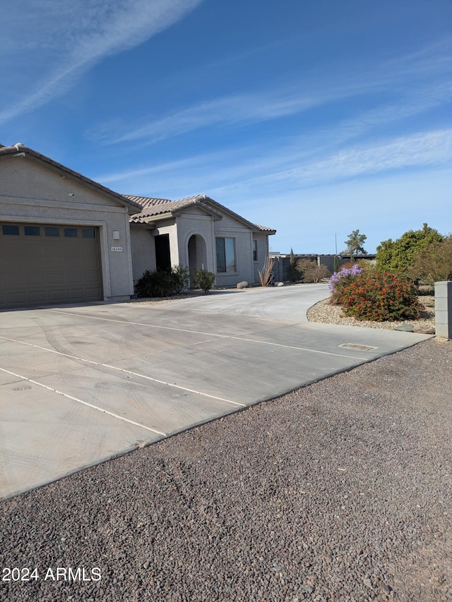 view of front facade with a garage