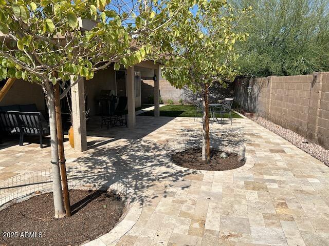 8981 W Tuckey Ln, Glendale, AZ 85305 - view of patio with a fenced backyard