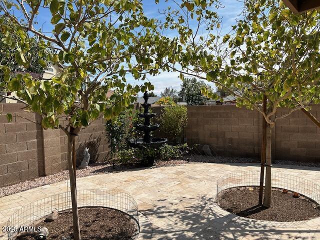 8981 W Tuckey Ln, Glendale, AZ 85305 - view of patio with a fenced backyard