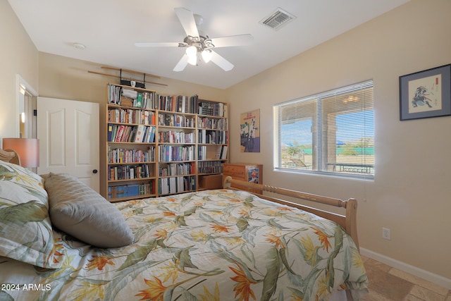 bedroom with ceiling fan