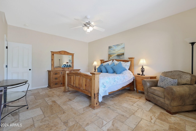 bedroom with ceiling fan