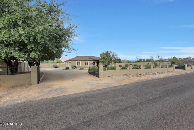 view of front of property