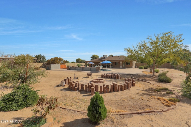 view of yard with a patio area