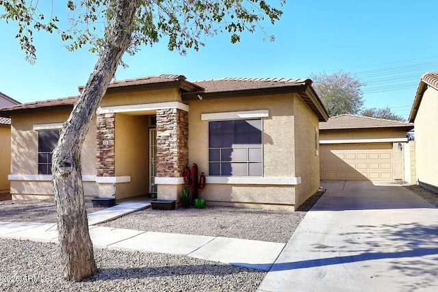 view of front of property featuring a garage