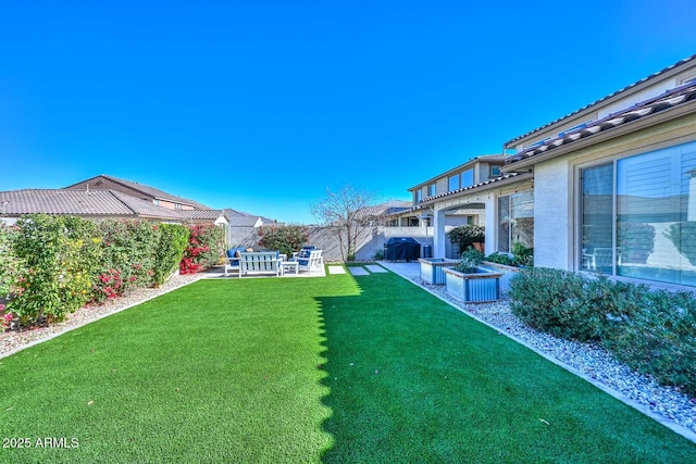 view of yard featuring a patio