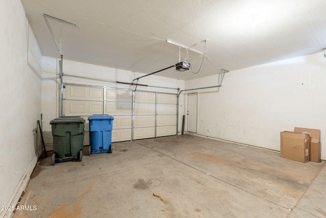 4010 W Fremont Rd, Phoenix, AZ 85041 - garage featuring a garage door opener