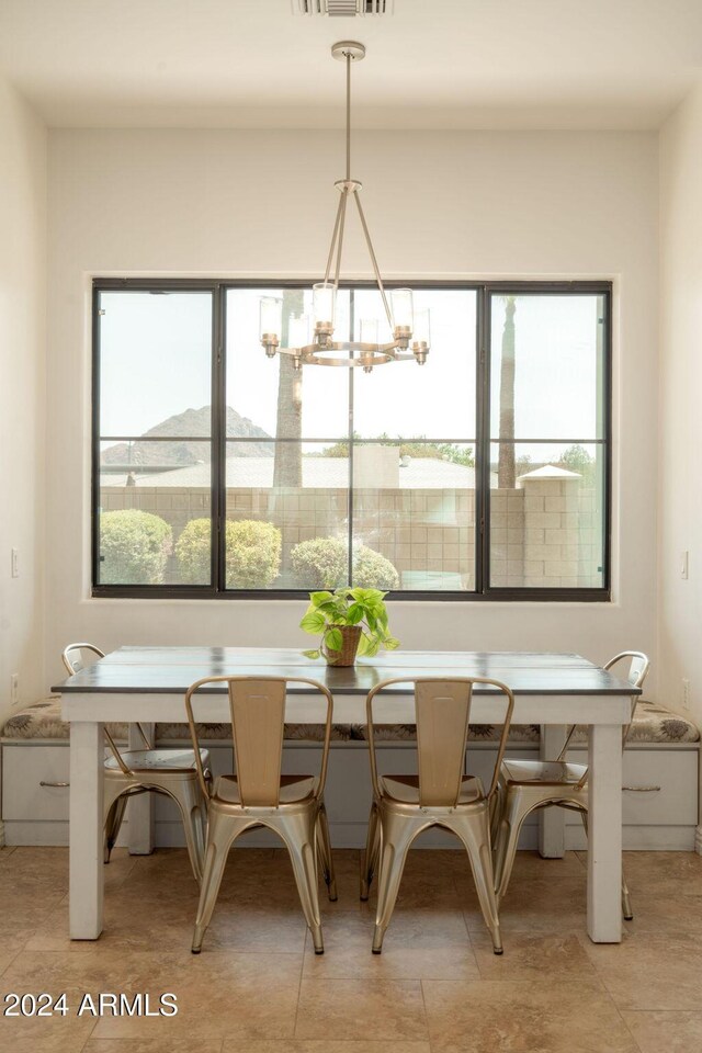 view of patio featuring ceiling fan