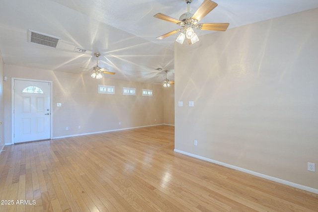 1530 E Loma Ln, Phoenix, AZ 85020 - unfurnished room with light wood-style flooring and a ceiling fan