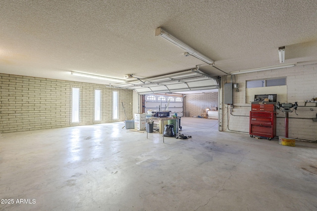 1530 E Loma Ln, Phoenix, AZ 85020 - garage featuring electric panel