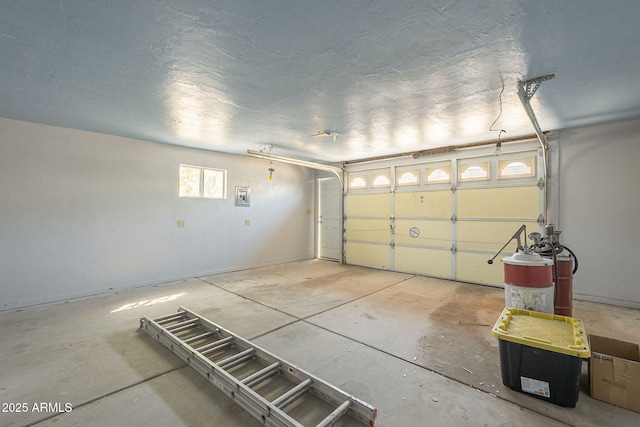1530 E Loma Ln, Phoenix, AZ 85020 - view of garage