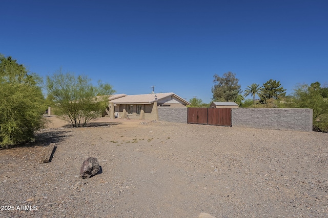 1530 E Loma Ln, Phoenix, AZ 85020 - rear view of house