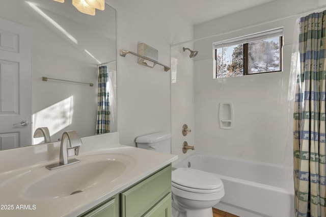 bathroom with toilet, vanity, and shower / bath combo