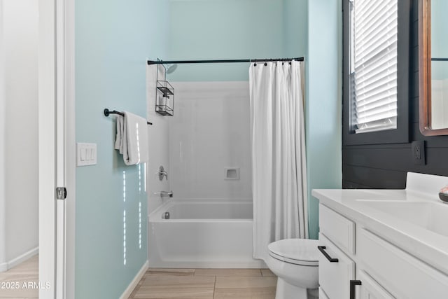 1492 W Bruce Ave, Gilbert, AZ 85233 - bathroom with shower / tub combo and vanity