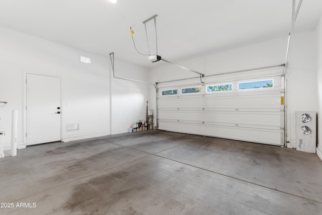 1492 W Bruce Ave, Gilbert, AZ 85233 - garage with a garage door opener