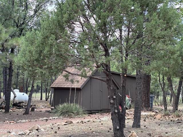 view of outbuilding