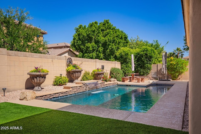 800 W Sycamore Ct, Litchfield Park, AZ 85340 - view of pool with a fenced in pool, a fenced backyard, and a patio area