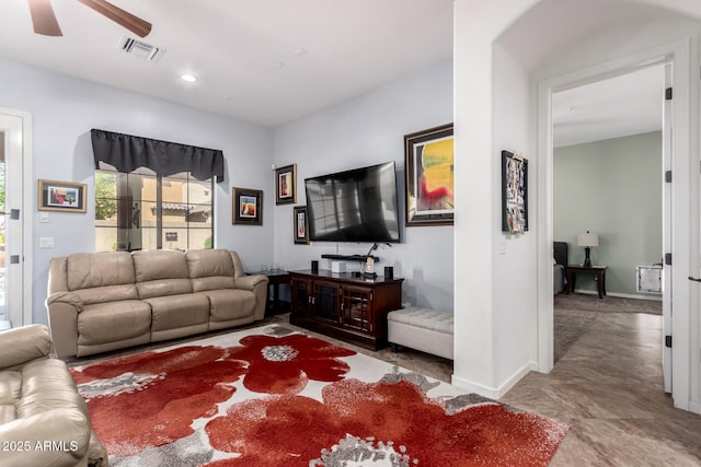 800 W Sycamore Ct, Litchfield Park, AZ 85340 - living area featuring baseboards, visible vents, ceiling fan, and recessed lighting