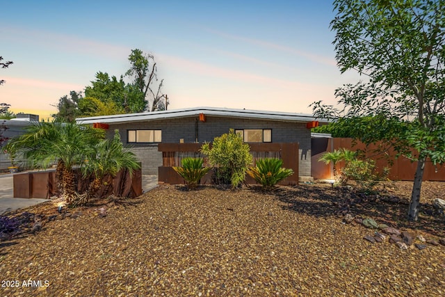 5739 N 11th St, Phoenix, AZ 85014 - view of back of property at dusk