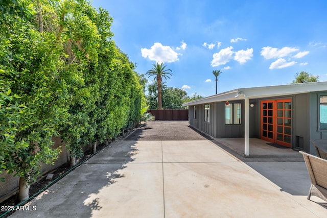 5739 N 11th St, Phoenix, AZ 85014 - view of patio