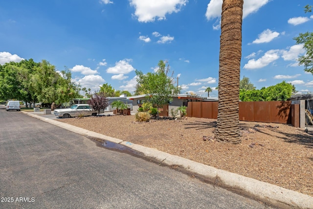 5739 N 11th St, Phoenix, AZ 85014 - view of front of house