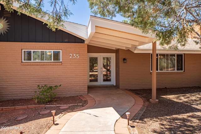 235 El Camino Grande, Sedona, AZ 86336 - entrance to property with french doors
