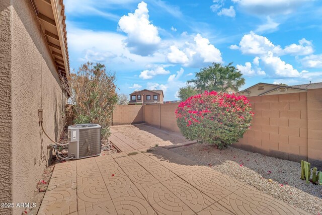7207 W Alta Vista Rd, Laveen, AZ 85339 - fenced backyard featuring a patio area