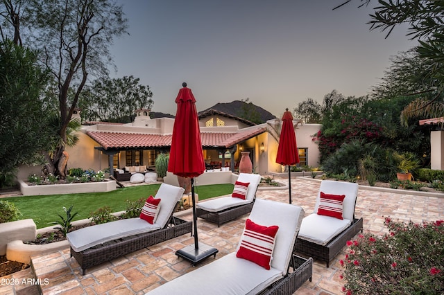 view of patio featuring an outdoor living space