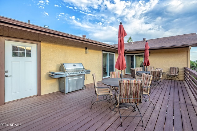 deck with grilling area