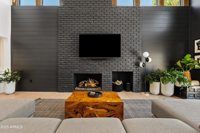101 E Linger Ln, Phoenix, AZ 85020 - living area with wood finished floors and a fireplace