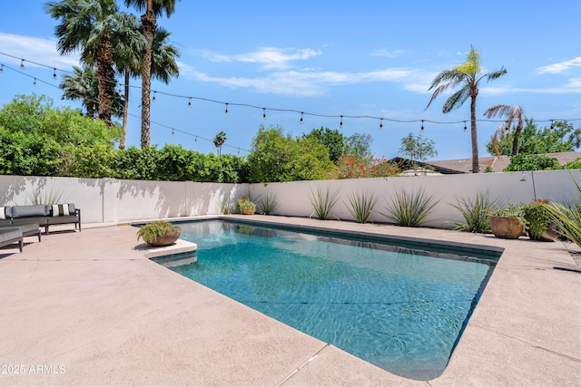 101 E Linger Ln, Phoenix, AZ 85020 - view of pool featuring a fenced backyard and a patio