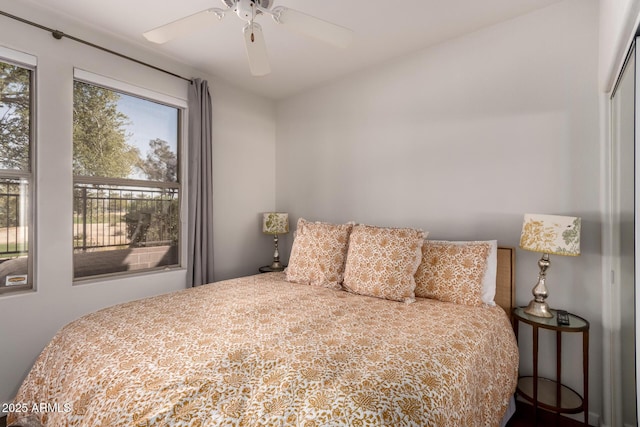 bedroom with a ceiling fan