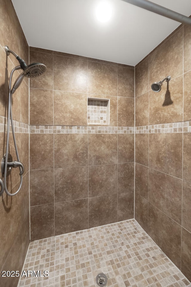 6457 E Encanto St, Mesa, AZ 85205 - full bath featuring tiled shower
