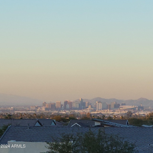 water view featuring a mountain view