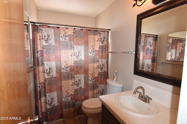 5720 E University Dr, Mesa, AZ 85205 - full bath featuring toilet, vanity, and curtained shower