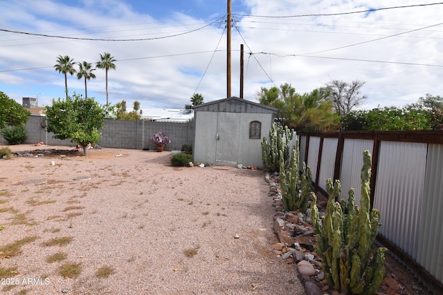 5720 E University Dr, Mesa, AZ 85205 - view of fenced backyard
