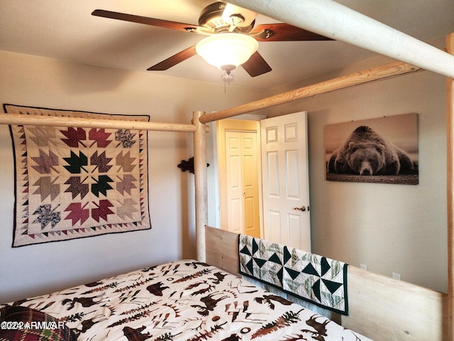 bedroom featuring ceiling fan